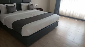 Double Room, City View | Soundproofing, free WiFi, bed sheets
