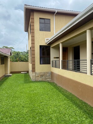 Exterior - Lake Naivasha Lazurus Lodge (Naivasha)