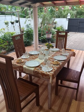 Outdoor dining