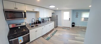 1st Floor Beach Access 2 Bedroom Apartment U10 in Geneva