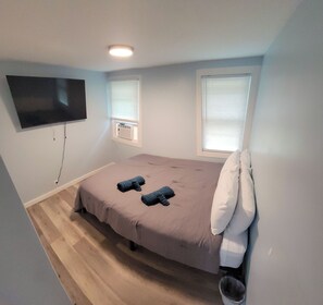 2 bedrooms, WiFi, bed sheets