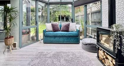 Entire luxury 3 bedroom house available for short and long stays
