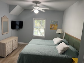 2 chambres, fer et planche à repasser, Wi-Fi gratuit, draps fournis