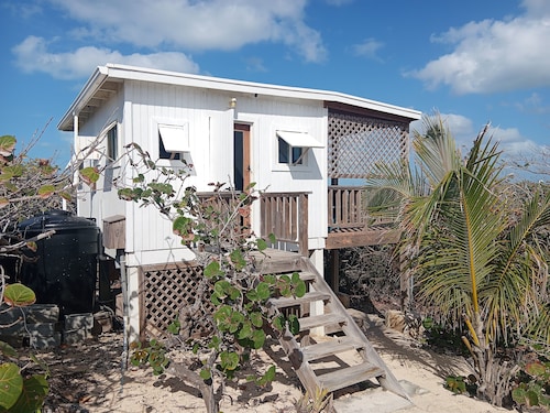 Cocolobba Cottage by the Sea in Whale Point