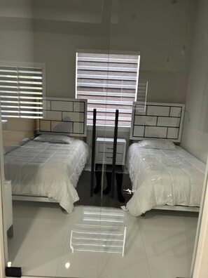 4 camere, ferro/asse da stiro, Wi-Fi, lenzuola