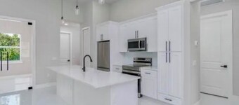 Charming 4-bedroom house with WiFi, AC in lovely Lehigh Acres