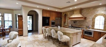 Spectacular Luxury 4500 sq ft home in Sarasota, Fl