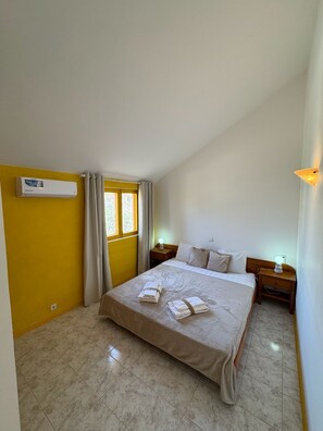 1 Schlafzimmer, Bügeleisen/Bügelbrett, kostenloses WLAN, Bettwäsche