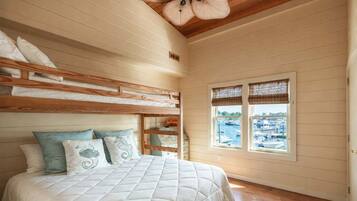 3 bedrooms, iron/ironing board, travel crib, WiFi