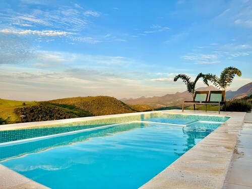 Windows house - Minimalist house in the mountains