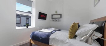 Train Station! Perfect for Couples/Solo Travellers