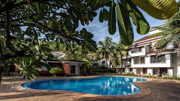 Kolam renang outdoor