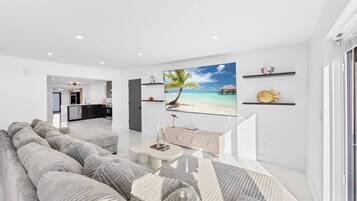 House, 3 Bedrooms, Pets allowed, Sea Facing | Living area | 55-inch Smart TV with digital channels