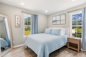 4 chambres, fer et planche à repasser, accès au Wi-Fi (inclus)