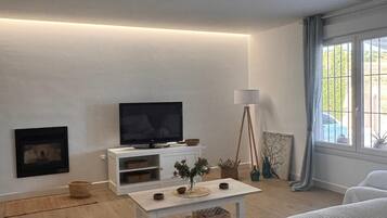 TV connectée, cheminée