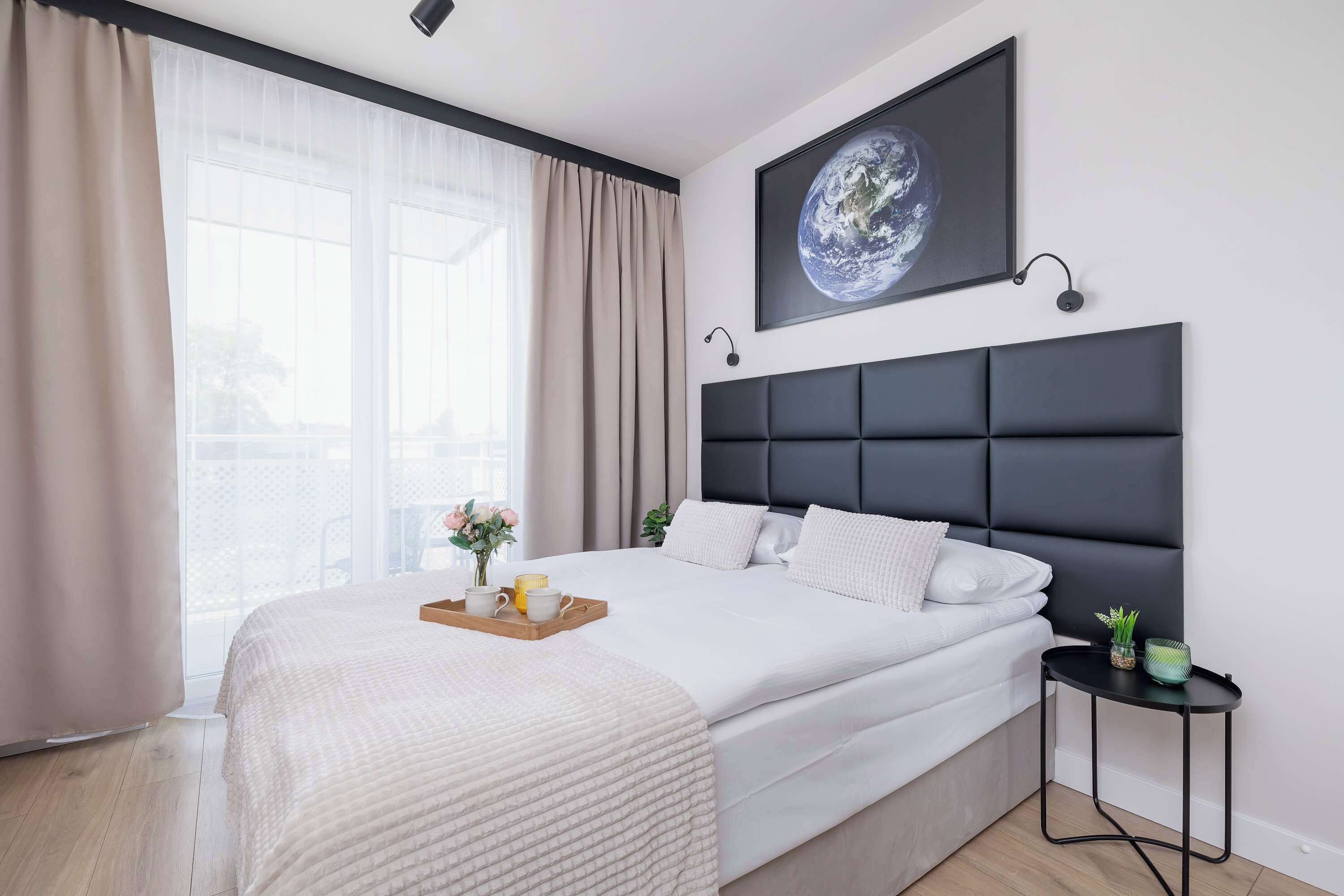 مكتب ومكواة/لوح كي وواي فاي