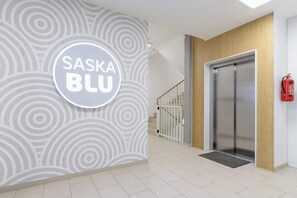 Interior - Goszczyńskiego 1 | Modern Studio | Balcony (Kraków)