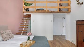 1 bedroom, iron/ironing board, travel crib, WiFi