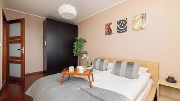 1 Schlafzimmer, Schreibtisch, Bügeleisen/Bügelbrett, WLAN