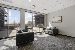 Interior - Charming 2-bedroom/2 bath apartment with spa & fitness room amenities in Mankato (Mankato)