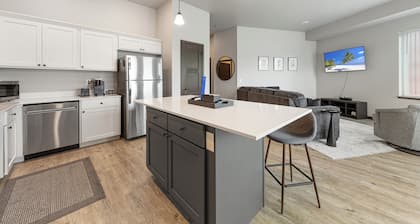 Charming 2-bedroom/2 bath apartment with spa & fitness room amenities in Mankato