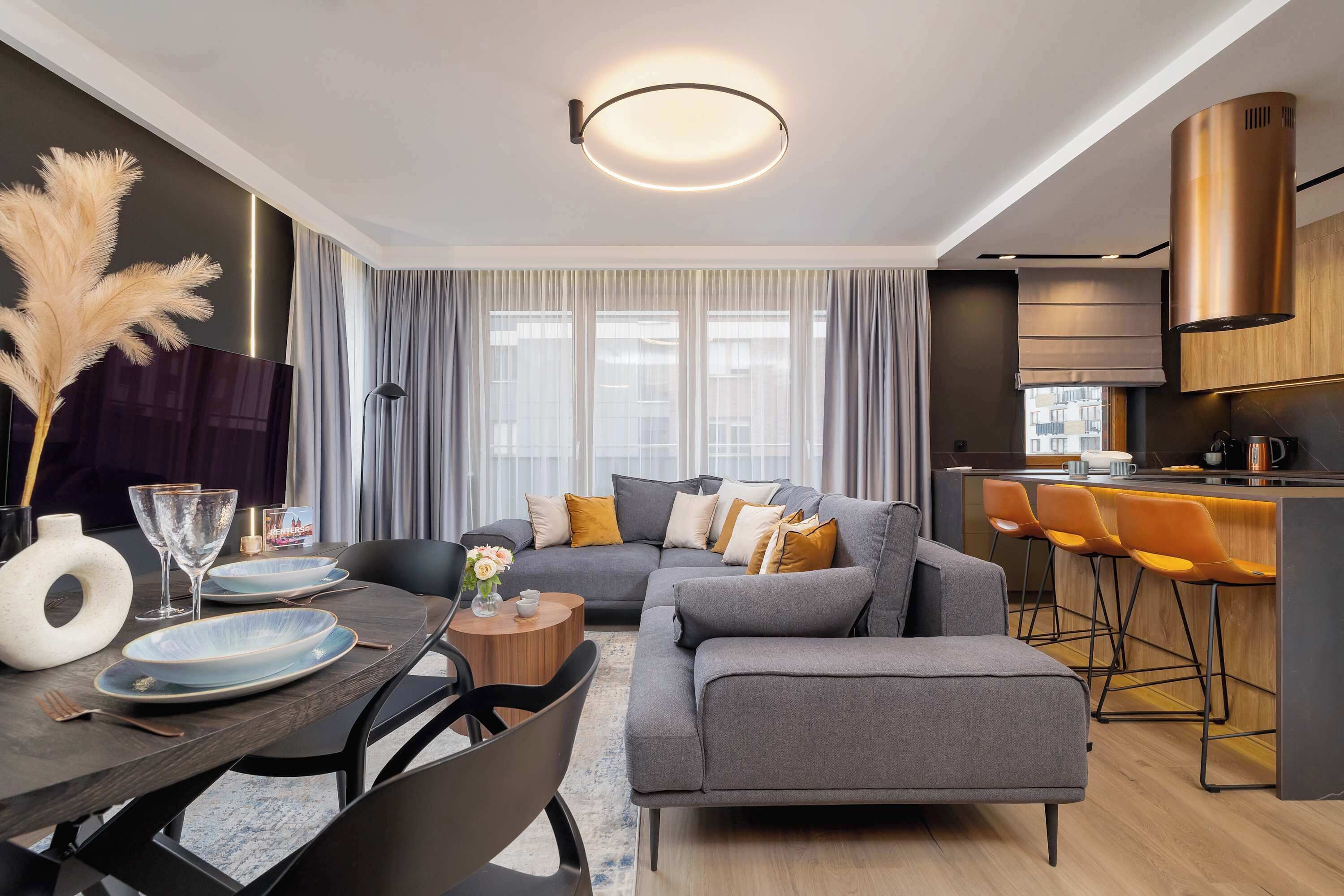 テレビ、書斎 / ワークスペース