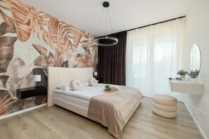 3 bedrooms, iron/ironing board, travel crib, WiFi