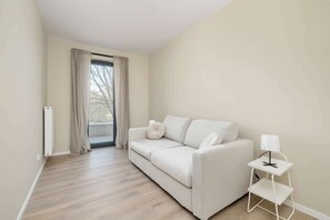 TV, offices - Grzegórzecka 69E | Prestige Apartment | Parking (Kraków)