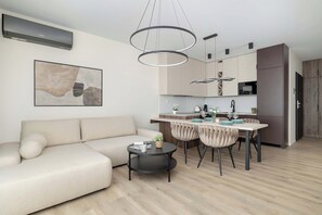 TV, offices - Grzegórzecka 69E | Prestige Apartment | Parking (Kraków)