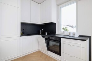 Réfrigérateur, four, plaque de cuisson, lave-vaisselle
