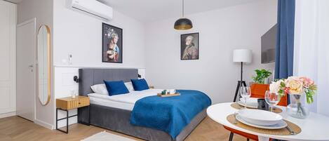 Bügeleisen/Bügelbrett, Reisekinderbett, WLAN, Bettwäsche