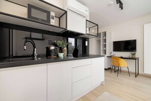 Fridge, microwave, stovetop, dishwasher - Kątowa 10 | Exceptional Studio | Smart TV (Kraków)