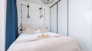 1 chambre, fer et planche à repasser, lit parapluie, Wi-Fi