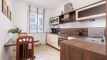 Fridge, microwave, oven, stovetop