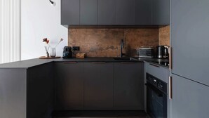 Unclassified image, 4 of 47, button