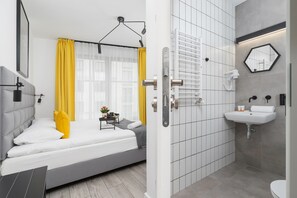 Shower, hair dryer, towels - Miodowa 42 | Air-conditioned Studio | Krakow (Kraków)