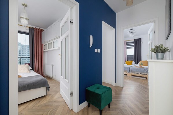 2 bedrooms, iron/ironing board, travel cot, WiFi