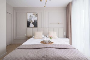 2 bedrooms, desk, iron/ironing board, travel cot