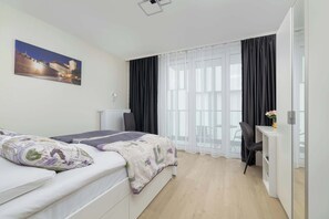 3 habitaciones, escritorio, tabla de planchar con plancha y wifi 