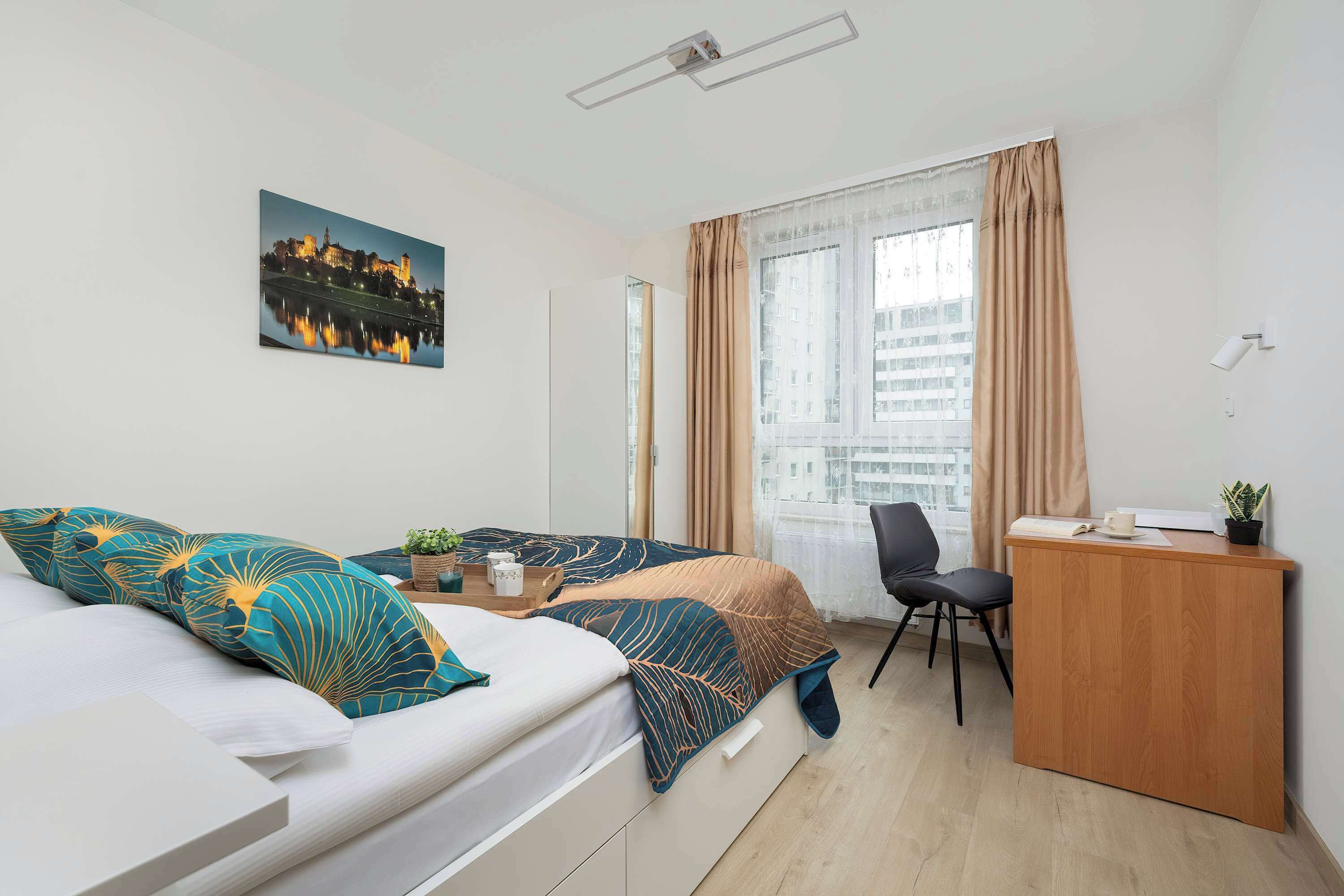 3 slaapkamers, een bureau, een strijkplank/strijkijzer, wifi