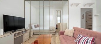 Cozy Apartment in Wroclaw | Parking, Workspace