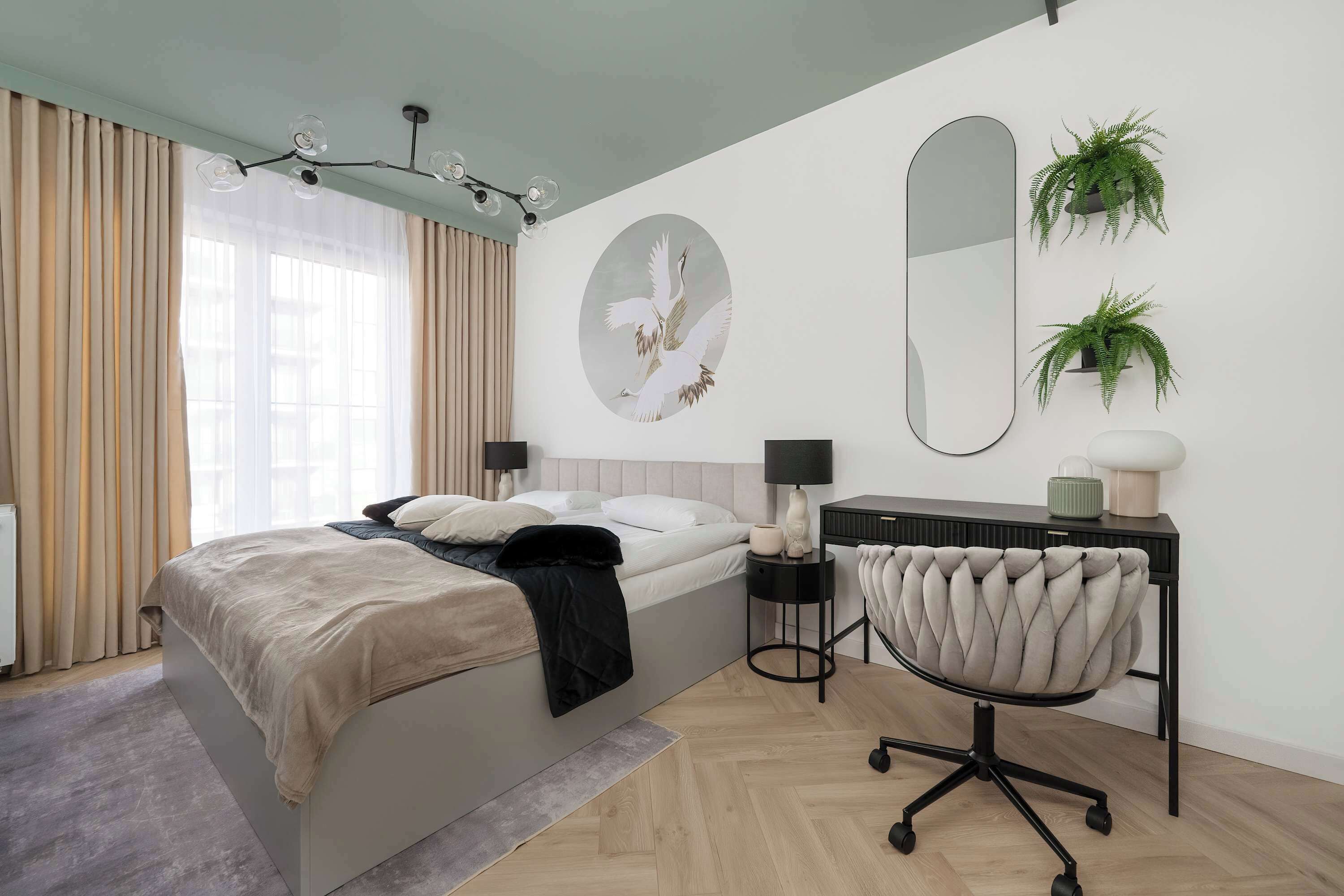 2 bedrooms, desk, iron/ironing board, travel crib