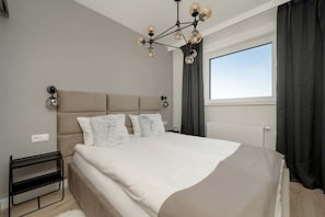 3 chambres, fer et planche à repasser, Wi-Fi, draps fournis