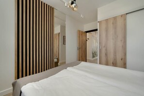 3 Schlafzimmer, BĂŒgeleisen/BĂŒgelbrett, WLAN, BettwĂ€sche