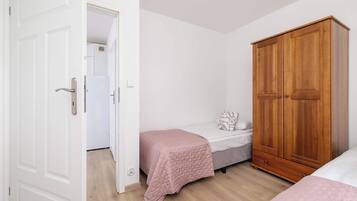 1 Schlafzimmer, Bügeleisen/Bügelbrett, Reisekinderbett, WLAN