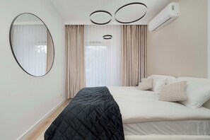 1 chambre, fer et planche à repasser, lit de bébé portatif, Wi-Fi