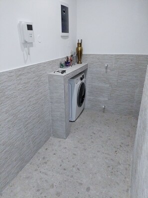 Apartamento, 3 habitaciones, fumadores, balcón | Pasillo