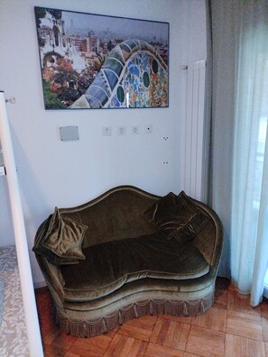 Apartment, 3 Schlafzimmer, Raucher, Balkon | Wohnbereich