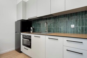 Microonde, forno, piano cottura, lavastoviglie