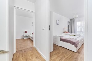 2 bedrooms, iron/ironing board, WiFi, bed sheets